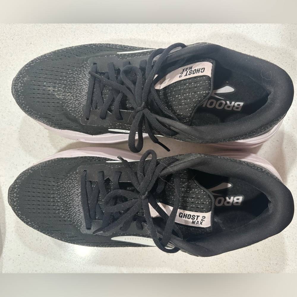 Brooks Women's Ghost Max - Picture 2 of 4